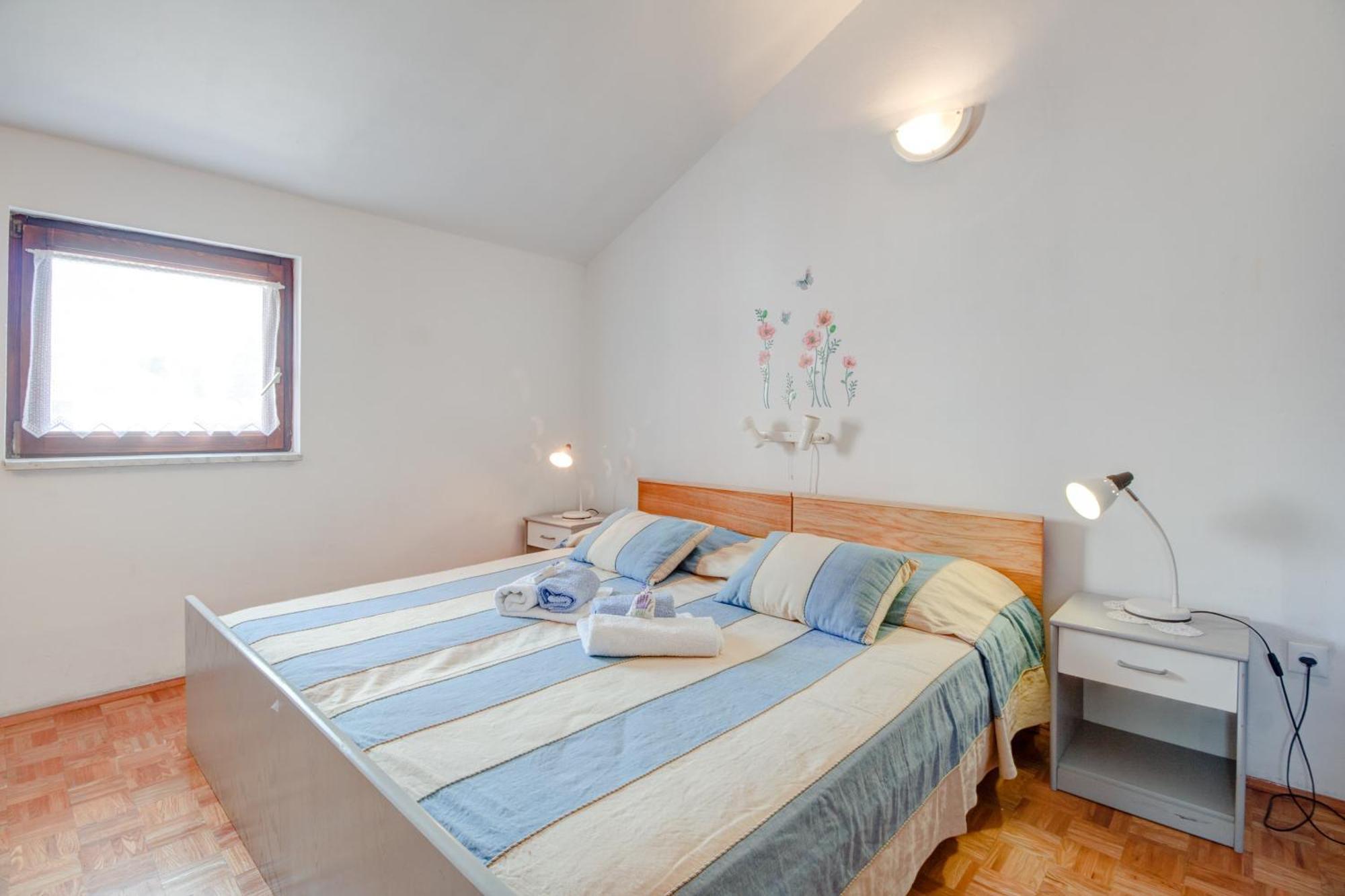 Loft Near Center * Vrboska